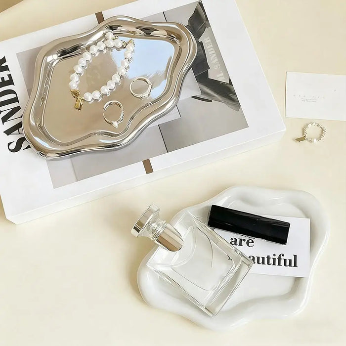 Cloud-Shaped Jewellery Tray – Plastic PP Organiser (19.5×13.5×1.5cm) – White or Silver
